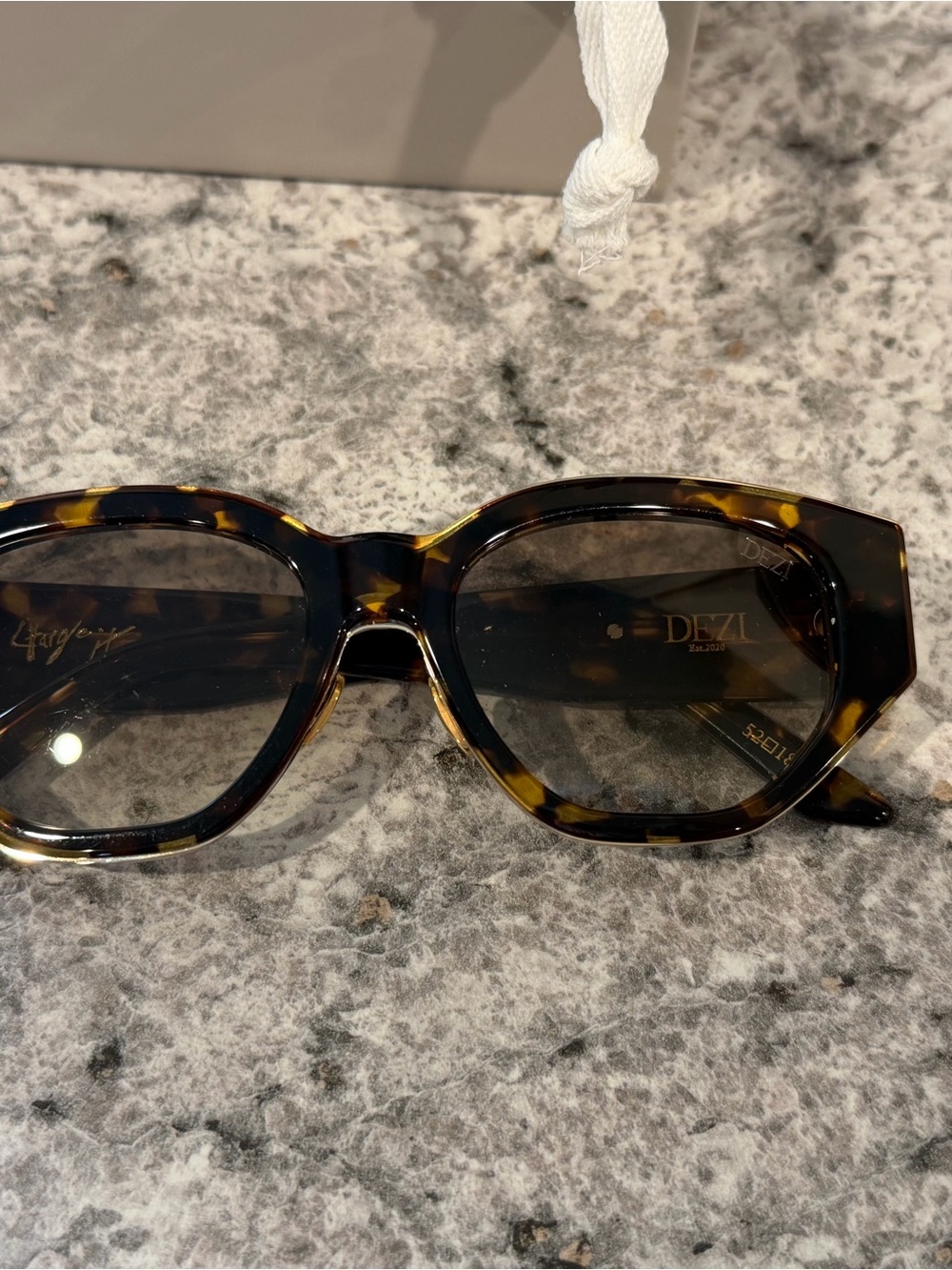 DEZI Women's Tortoiseshell Hex Frame Sunglasses - Brown/Black Lenses